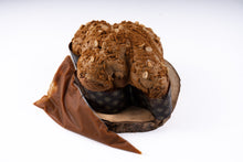 Carica l'immagine nel visualizzatore di Gallery, Colomba al Caramello con crema mou