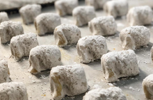 Carica l'immagine nel visualizzatore di Gallery, Paste di Mandorla